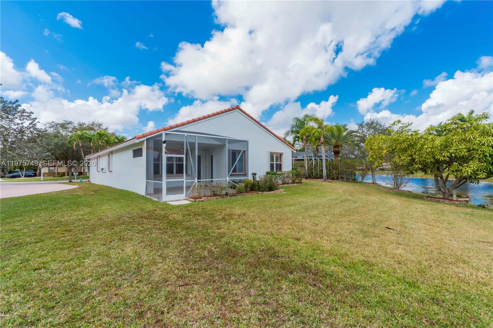 WYNDHAM LAKES CENTRAL - Residential