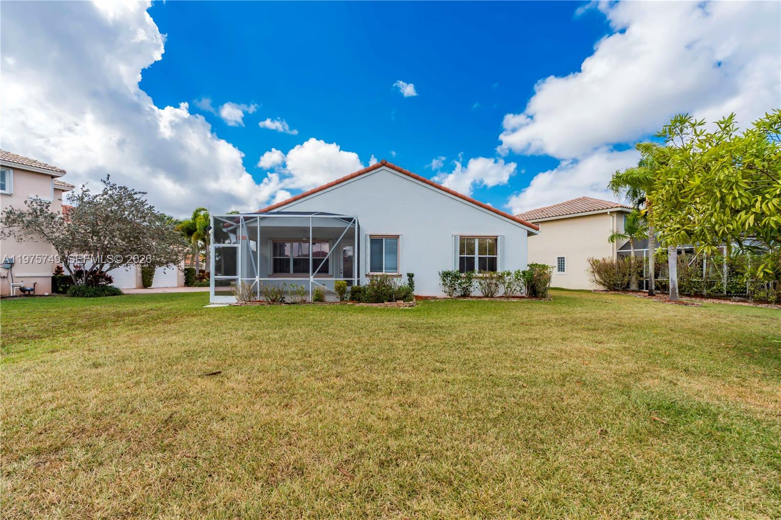 WYNDHAM LAKES CENTRAL - Residential