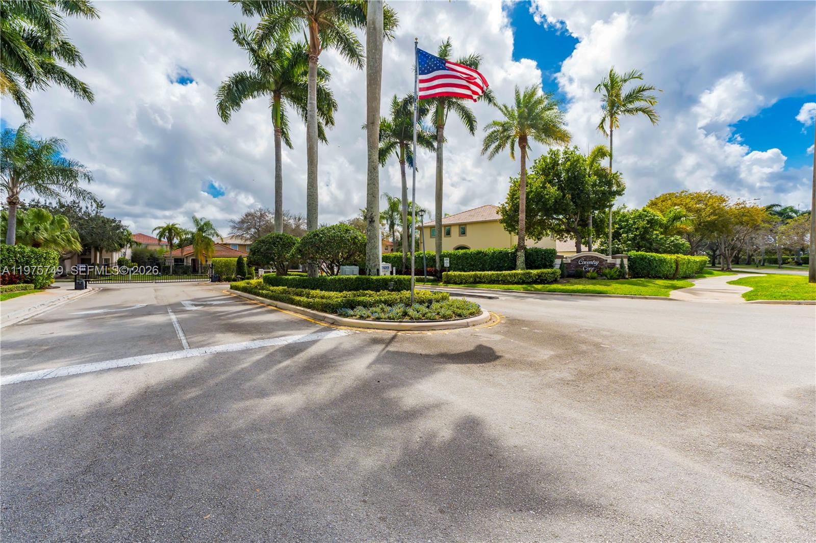 WYNDHAM LAKES CENTRAL - Residential