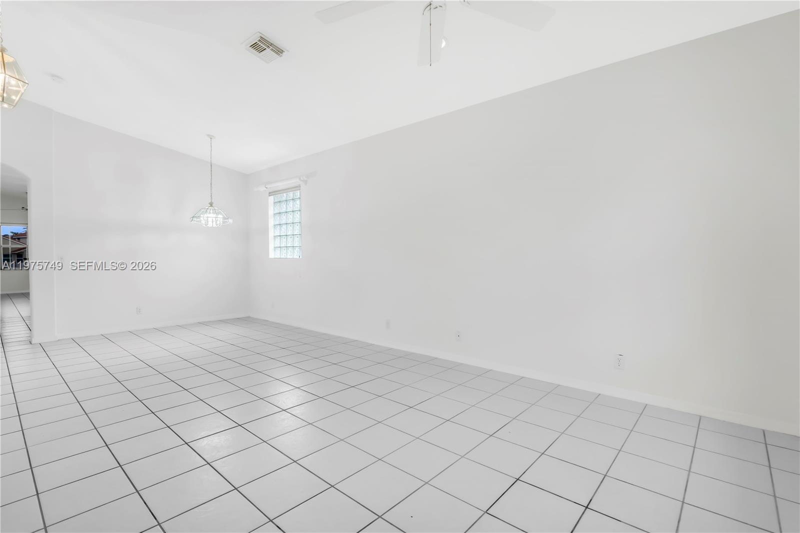 WYNDHAM LAKES CENTRAL - Residential