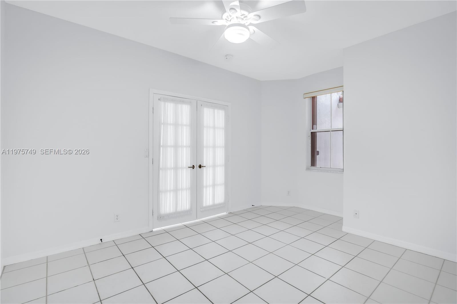 WYNDHAM LAKES CENTRAL - Residential