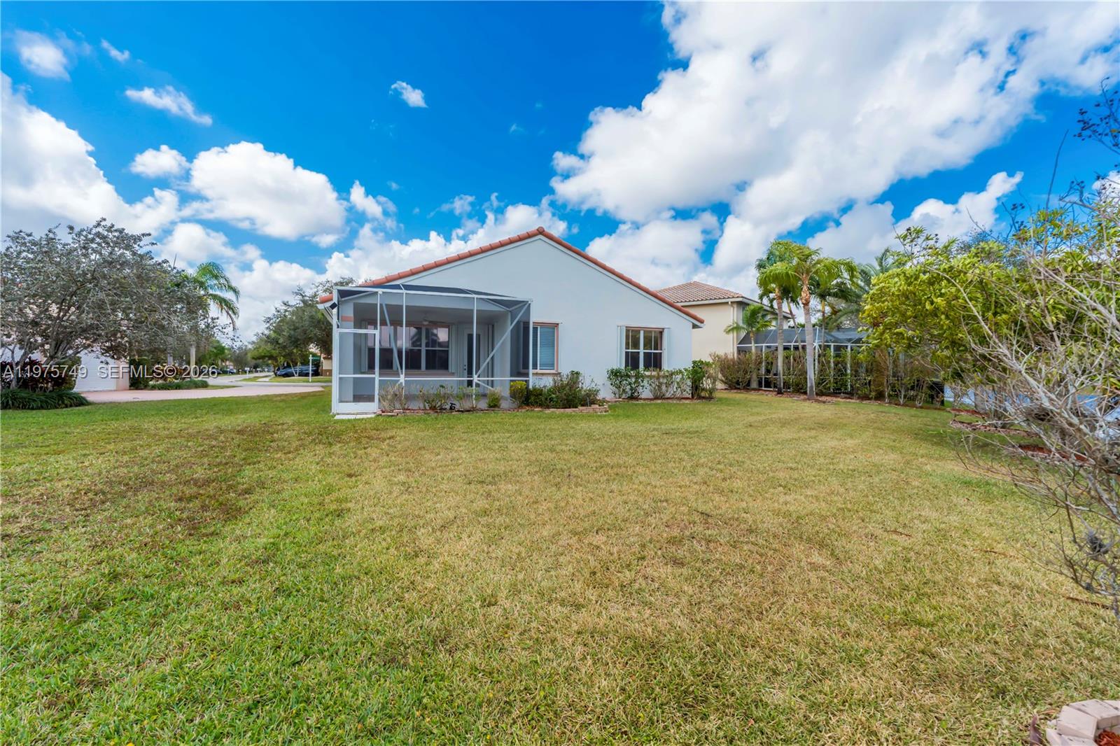 WYNDHAM LAKES CENTRAL - Residential