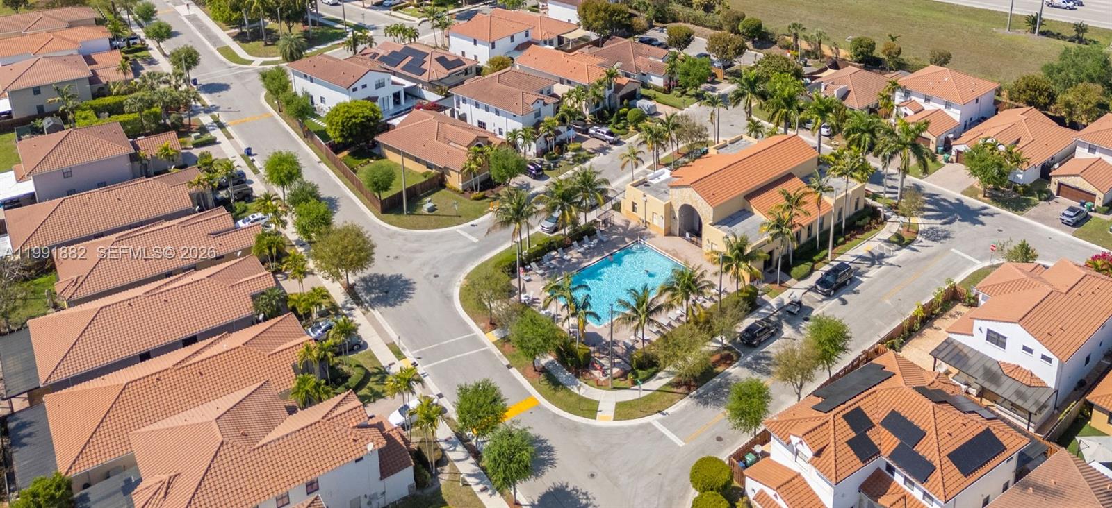 FONTAINEBLEAU WEST NORTH - Residential