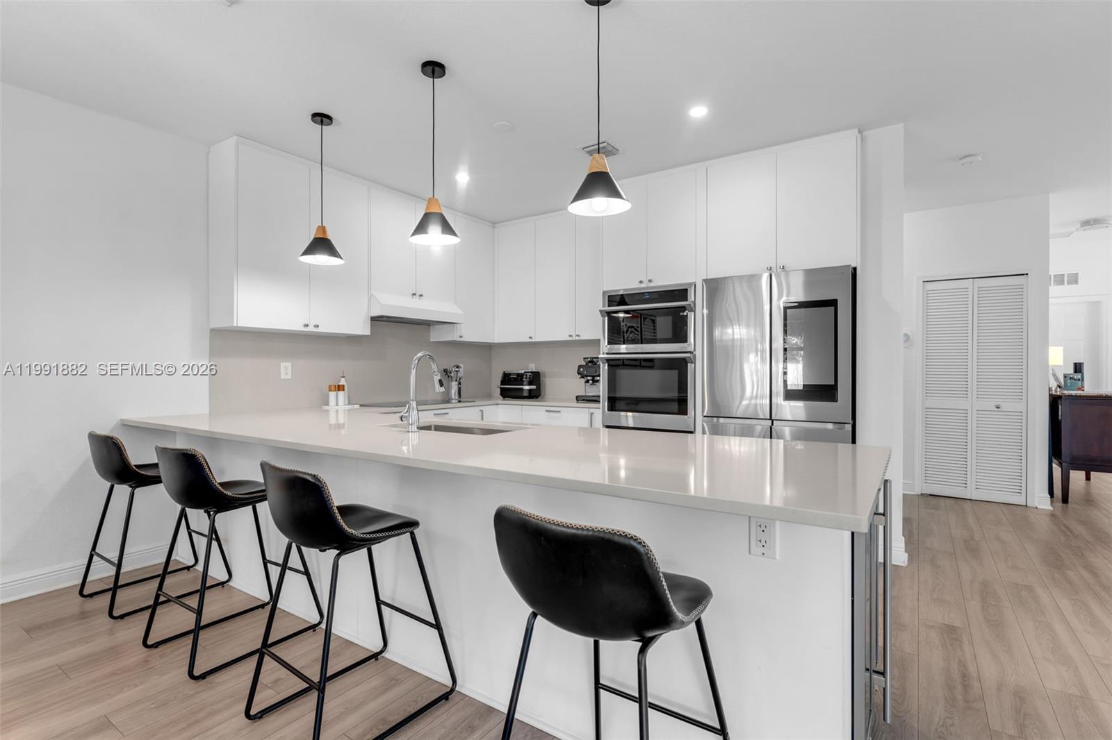 FONTAINEBLEAU WEST NORTH - Residential