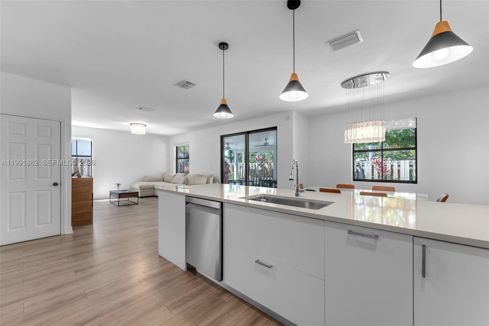 FONTAINEBLEAU WEST NORTH - Residential