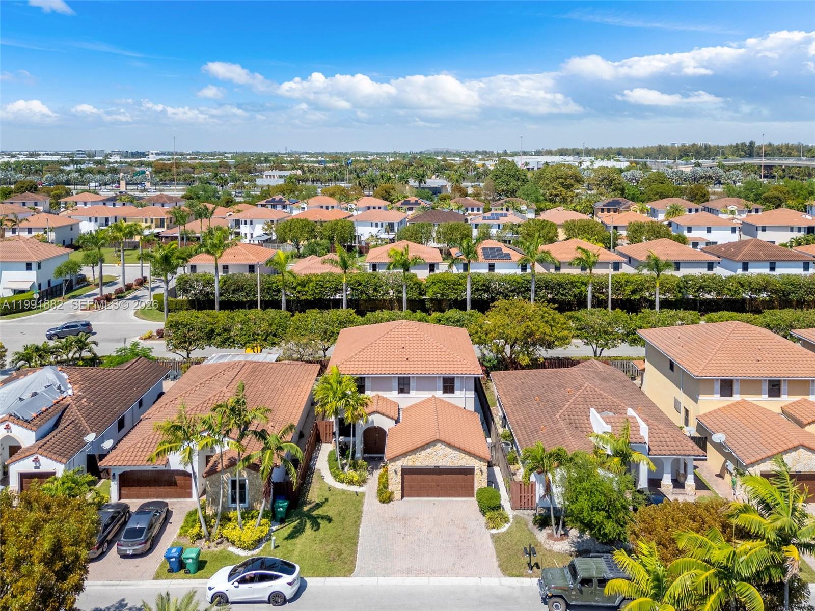 FONTAINEBLEAU WEST NORTH - Residential