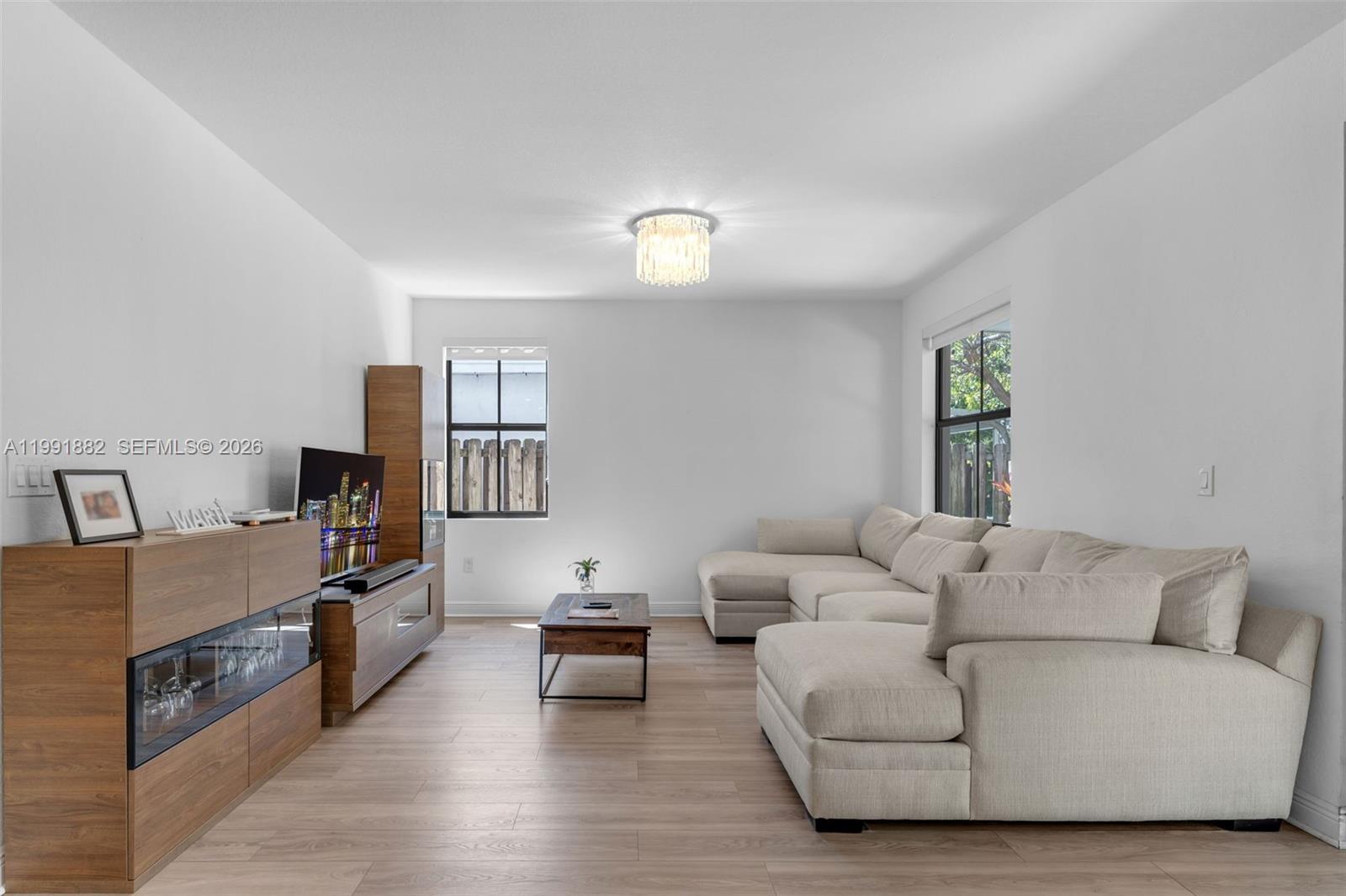 FONTAINEBLEAU WEST NORTH - Residential