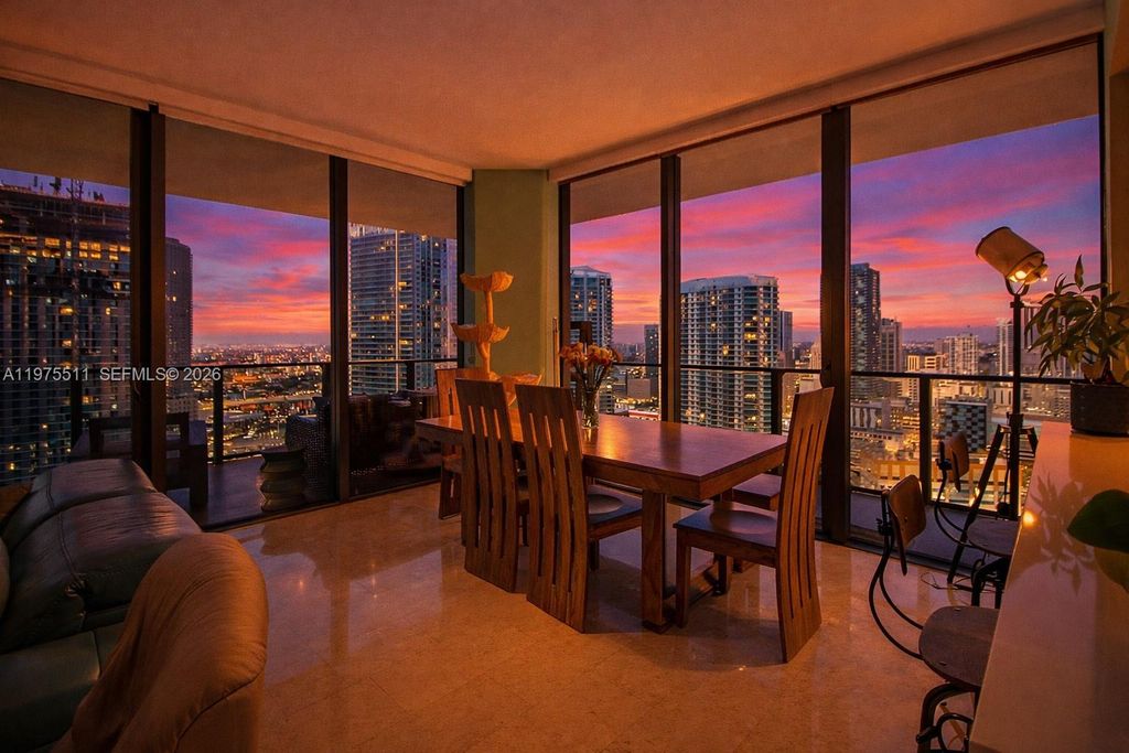 Photo of 68 SE 6th St #2612, Miami, FL 33131 (MLS # A11975511)
