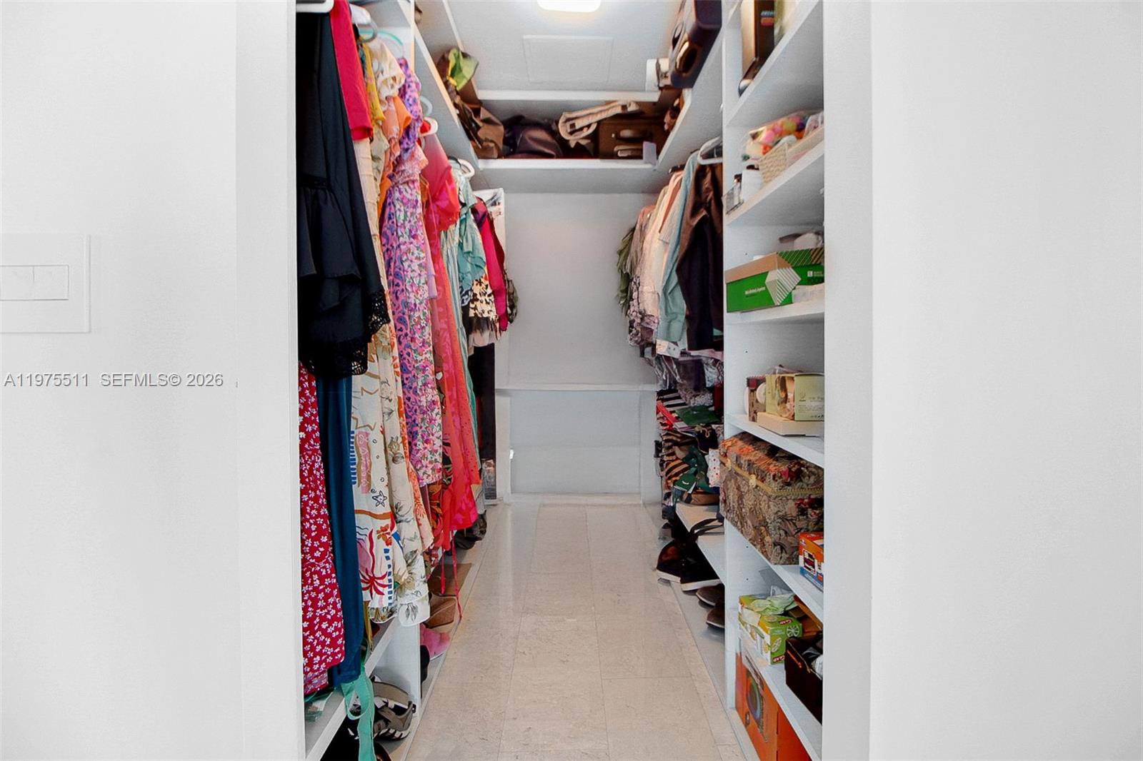 REACH CONDO - Residential