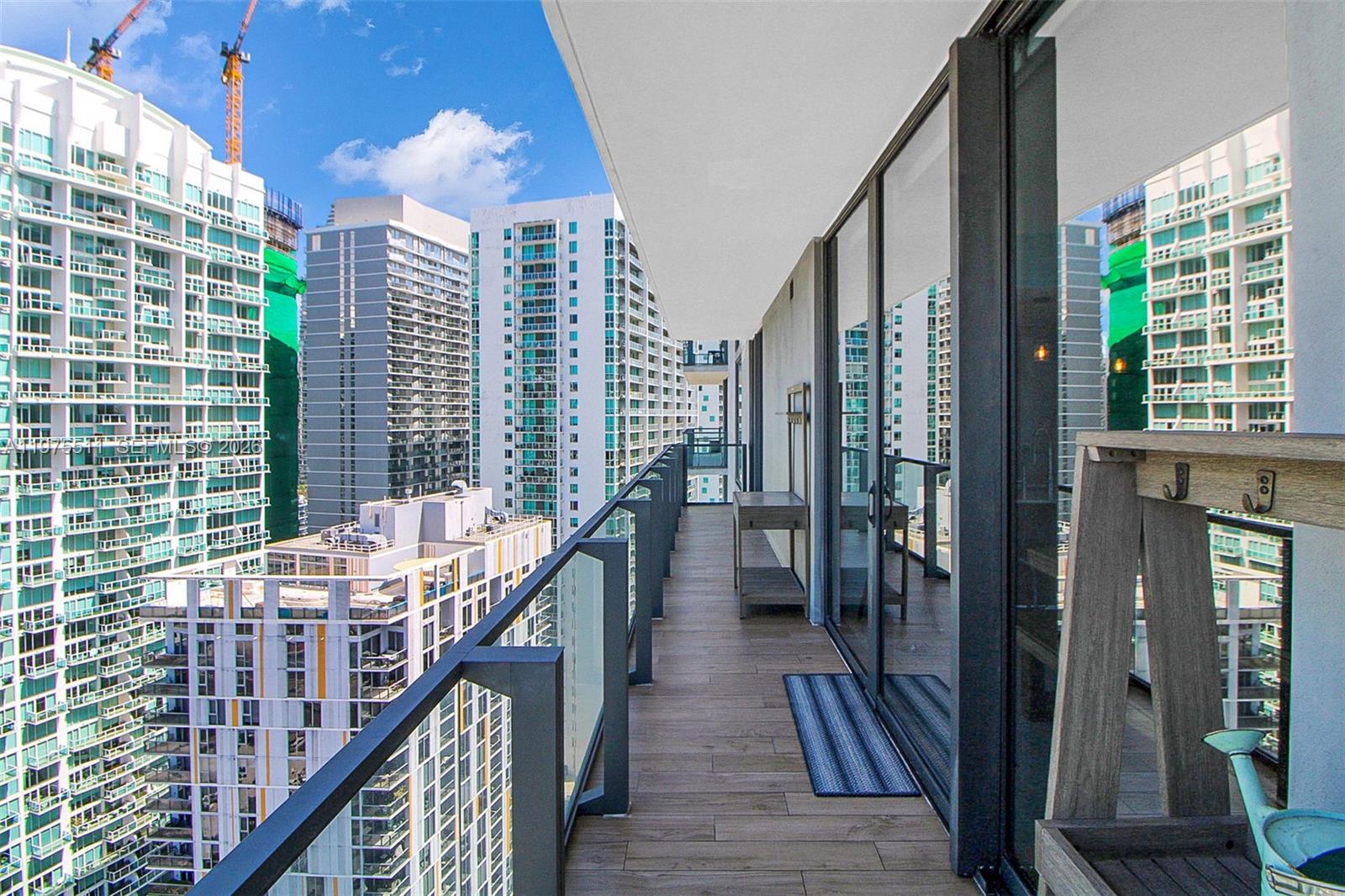 REACH CONDO - Residential