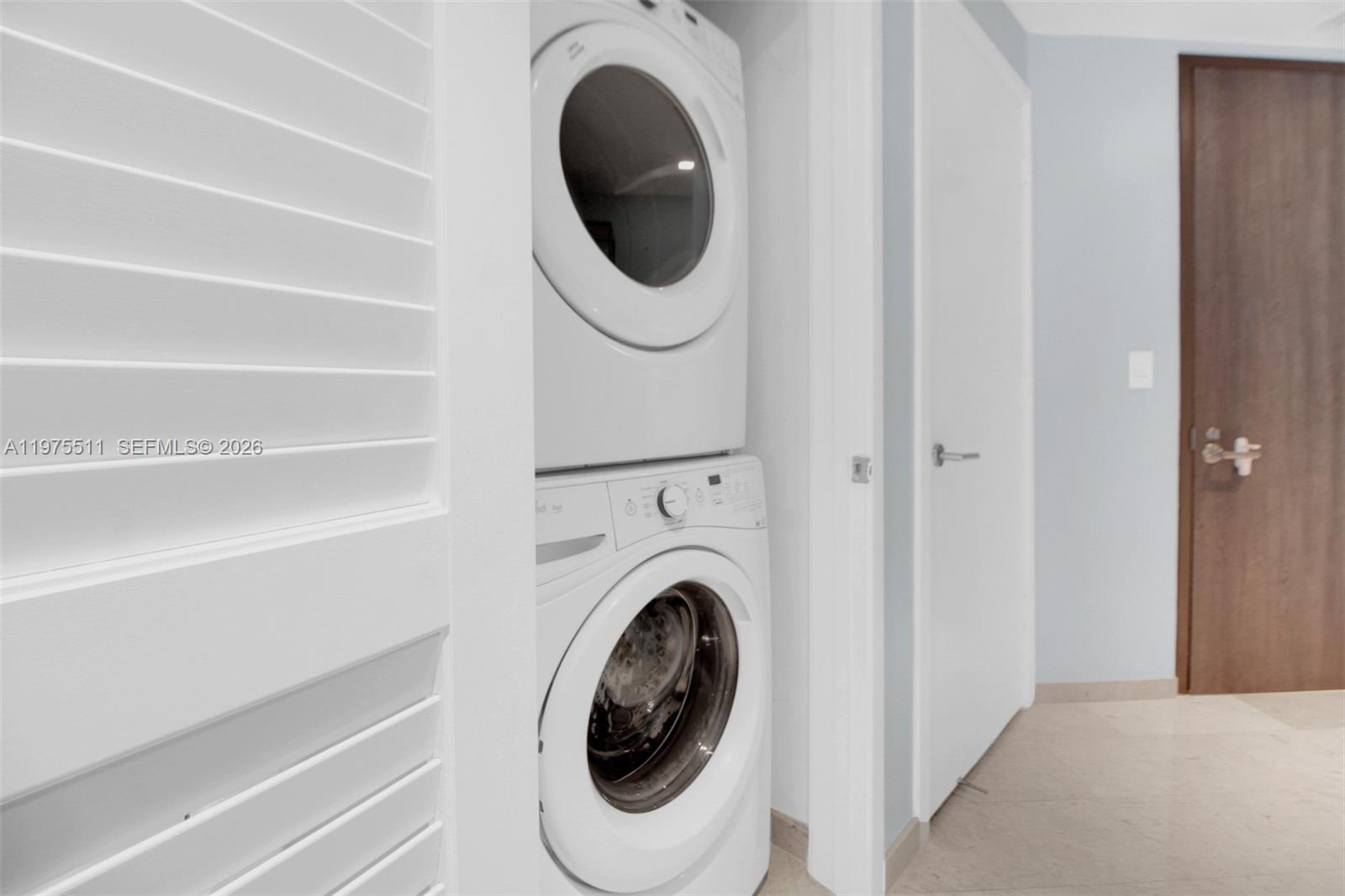 REACH CONDO - Residential