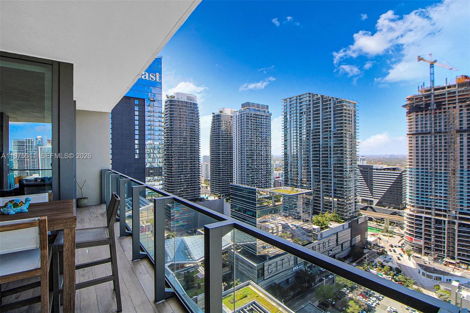 REACH CONDO - Residential