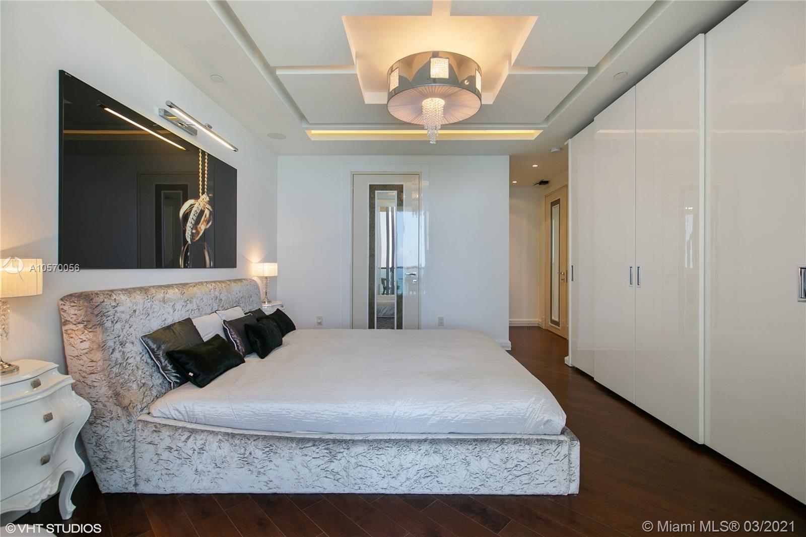 BAL HARBOUR CENTER CONDO - Residential