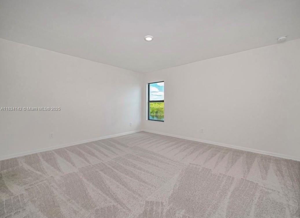 MIRROR LAKES - Residential Lease