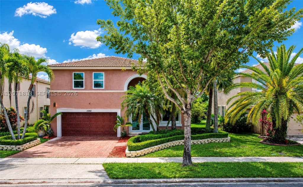 Photo of 1500 SW 171st Ter, Pembroke Pines, FL 33027 (MLS # A12071813)
