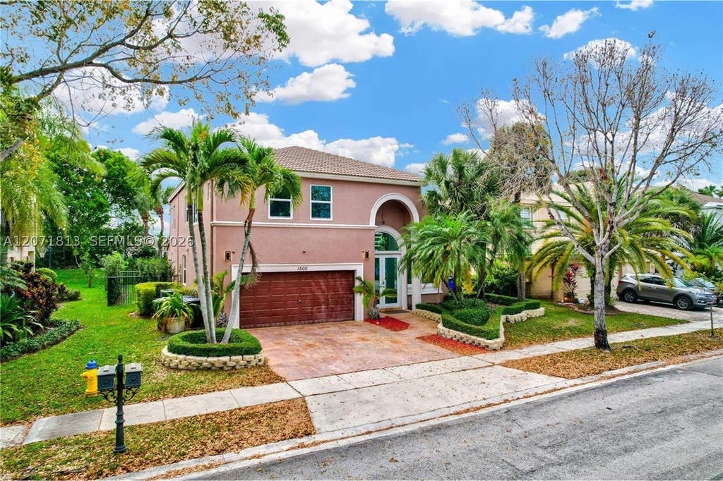 Photo of 1500 SW 171st Ter, Pembroke Pines, FL 33027 (MLS # A12071813)