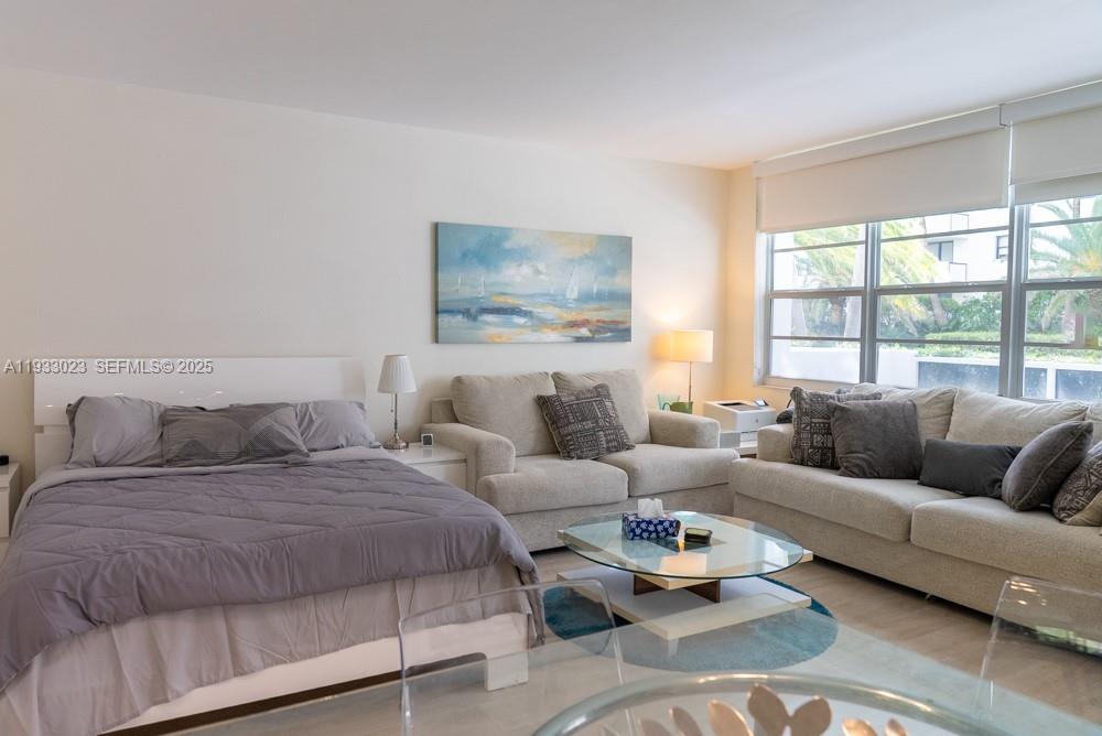 THE DECOPLAGE CONDO - Residential Lease