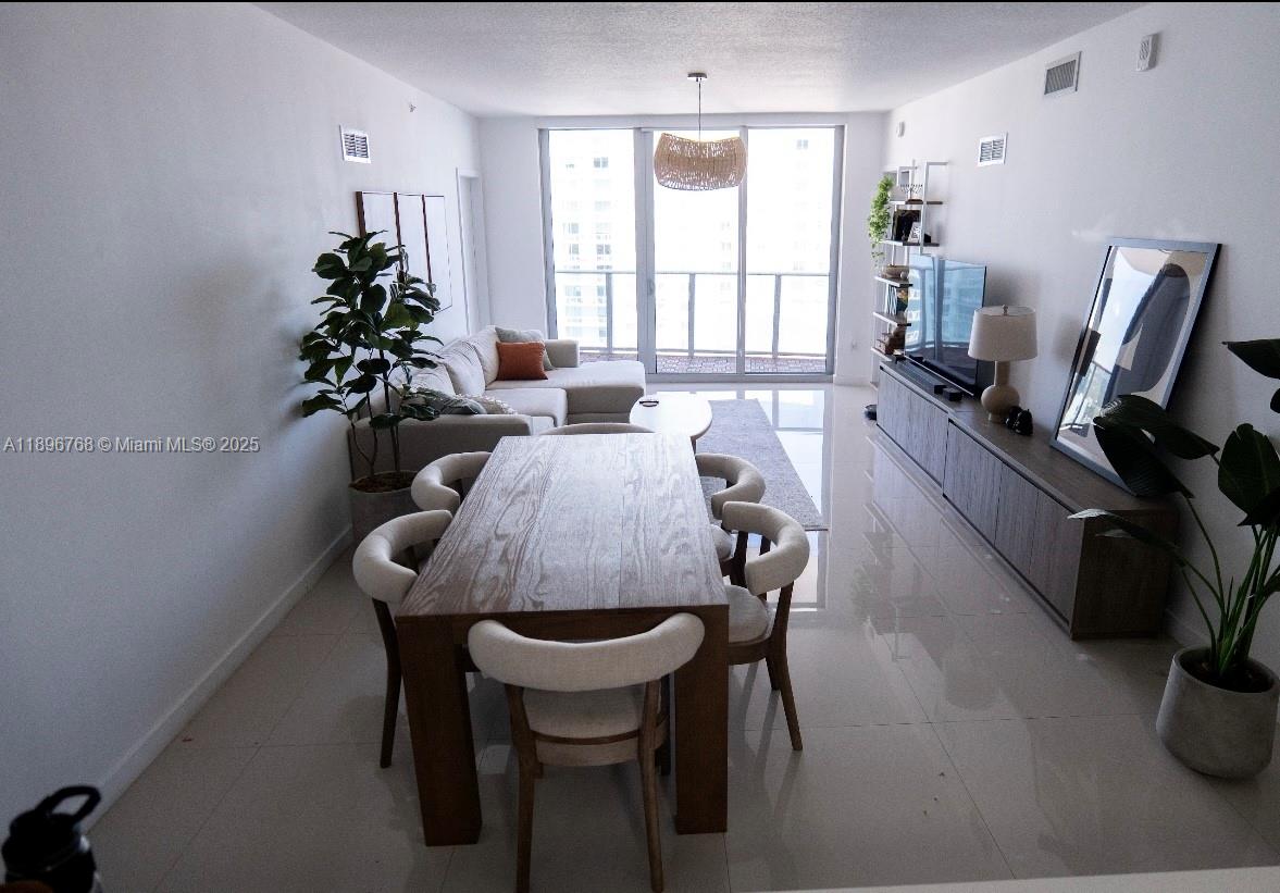 ARIA ON THE BAY CONDO - Residential