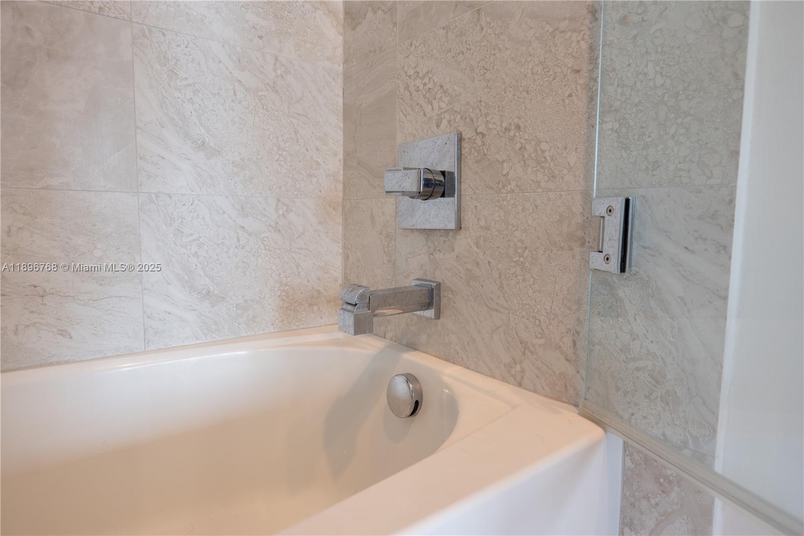 ARIA ON THE BAY CONDO - Residential