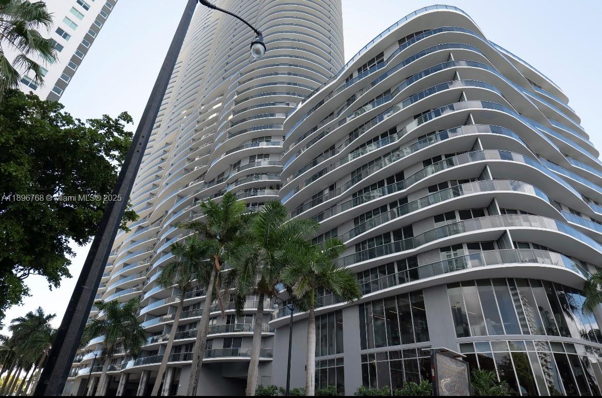 ARIA ON THE BAY CONDO - Residential