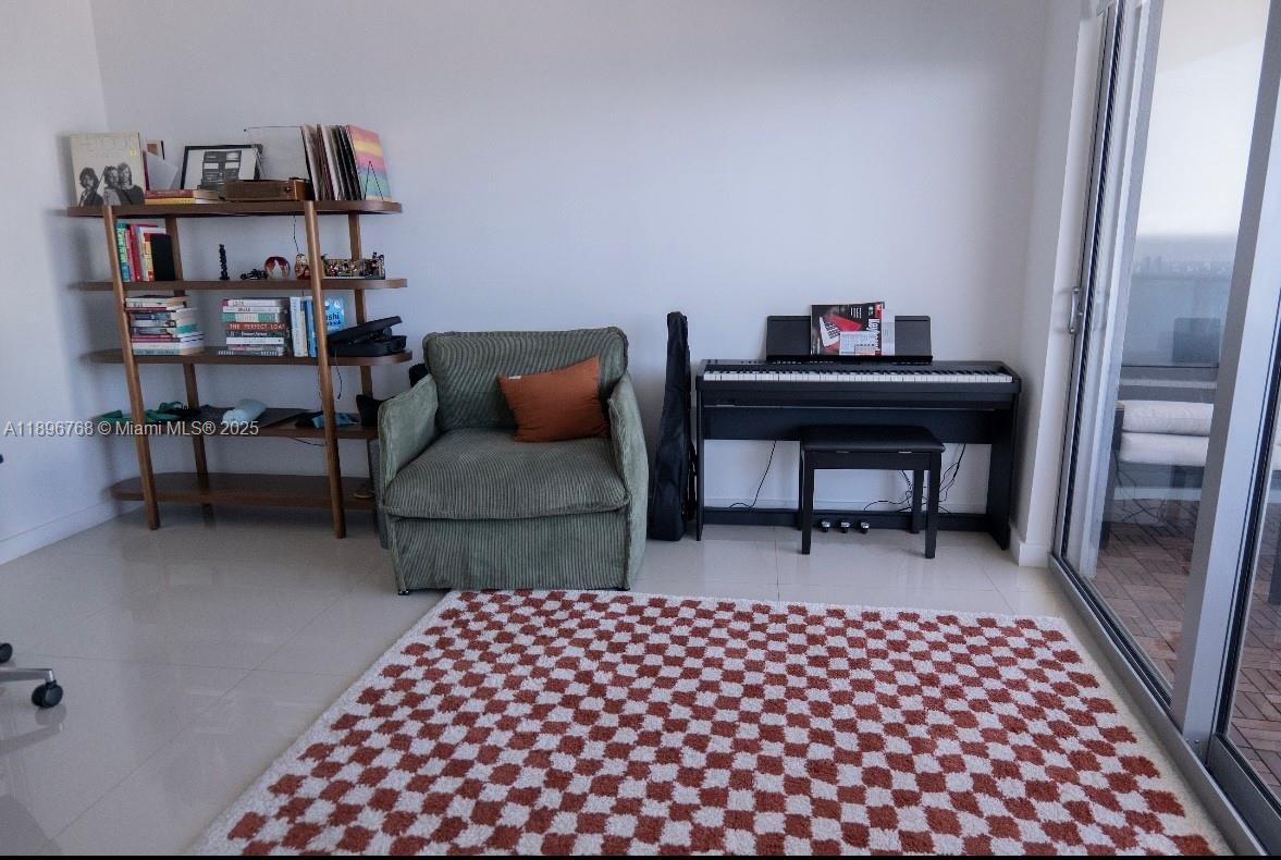 ARIA ON THE BAY CONDO - Residential