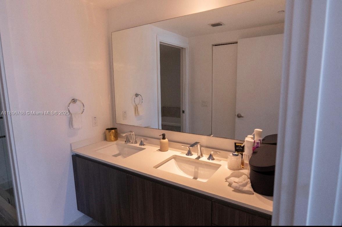 ARIA ON THE BAY CONDO - Residential