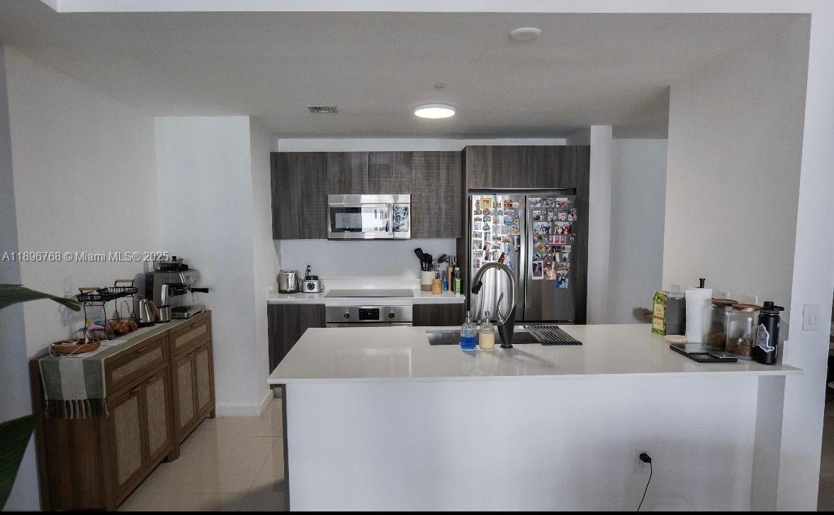 ARIA ON THE BAY CONDO - Residential