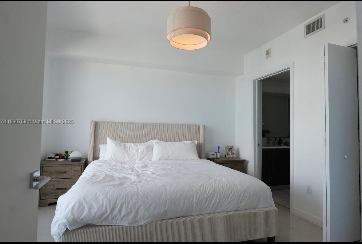 ARIA ON THE BAY CONDO - Residential