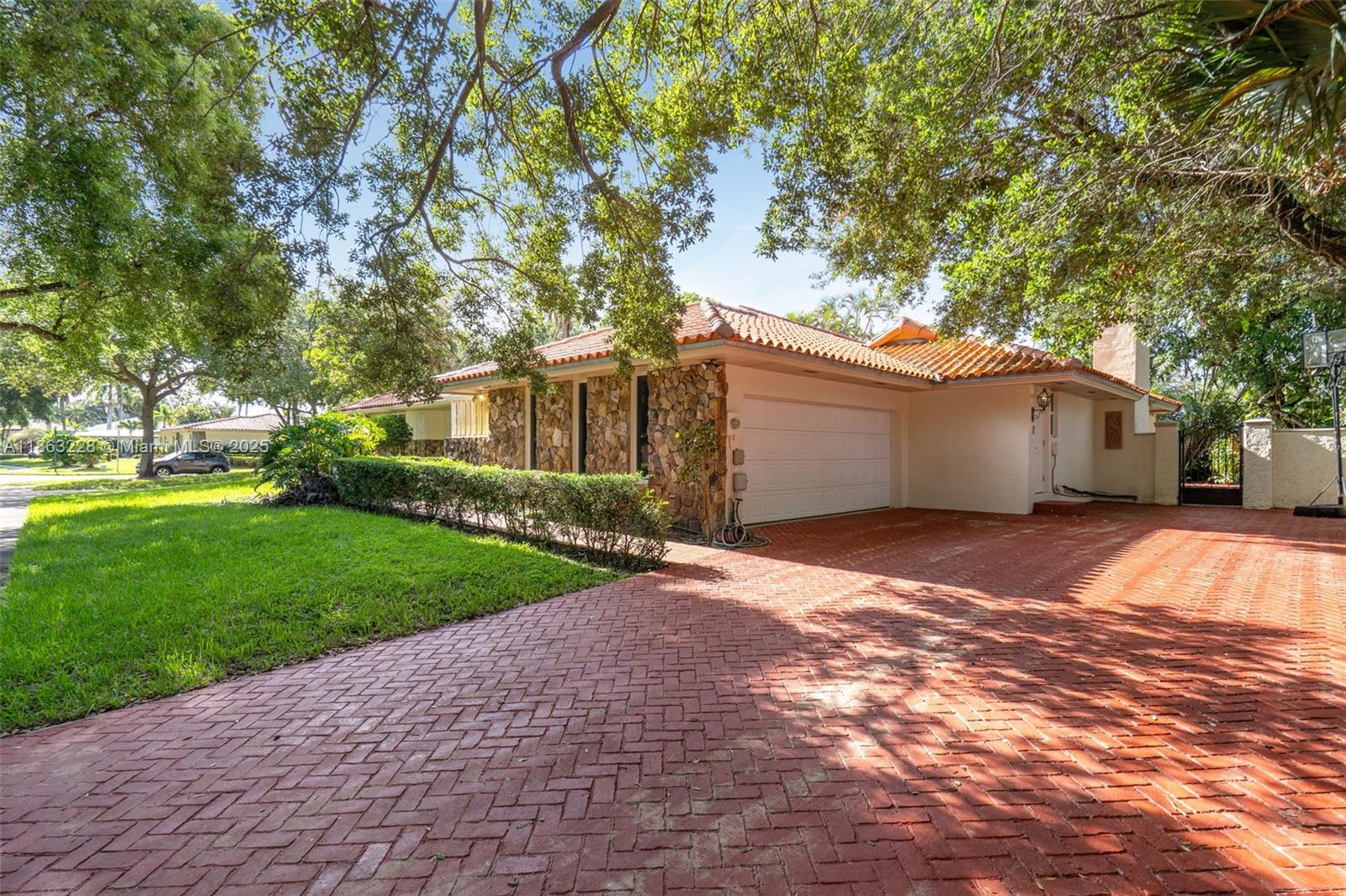 MIAMI LAKES - LOCH LOMOND - Residential Lease