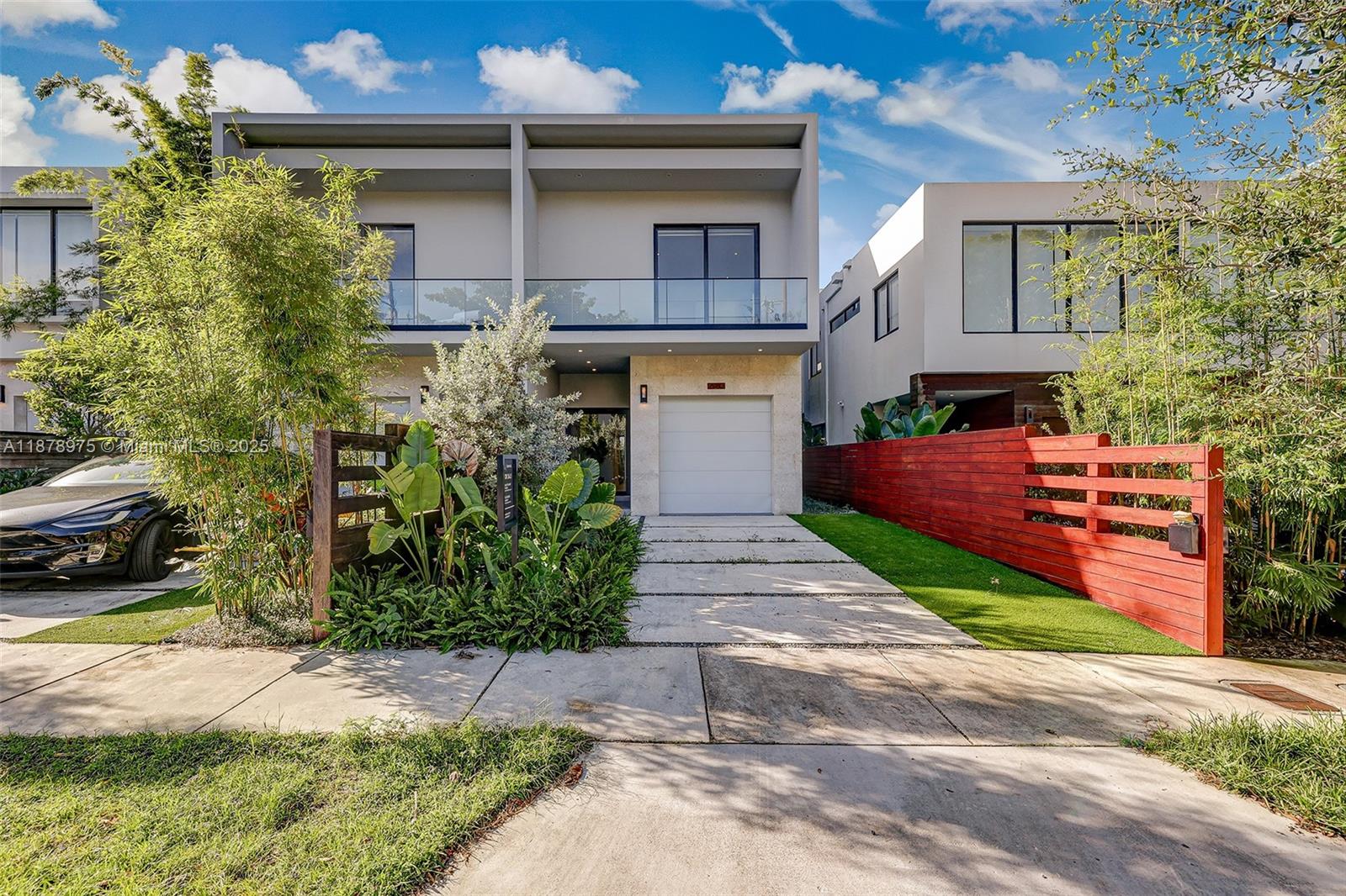 PALM TERRACE - Residential