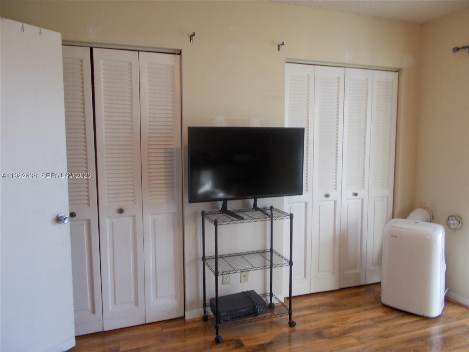 NEW HAMPTON AT CENTURY VI - Residential