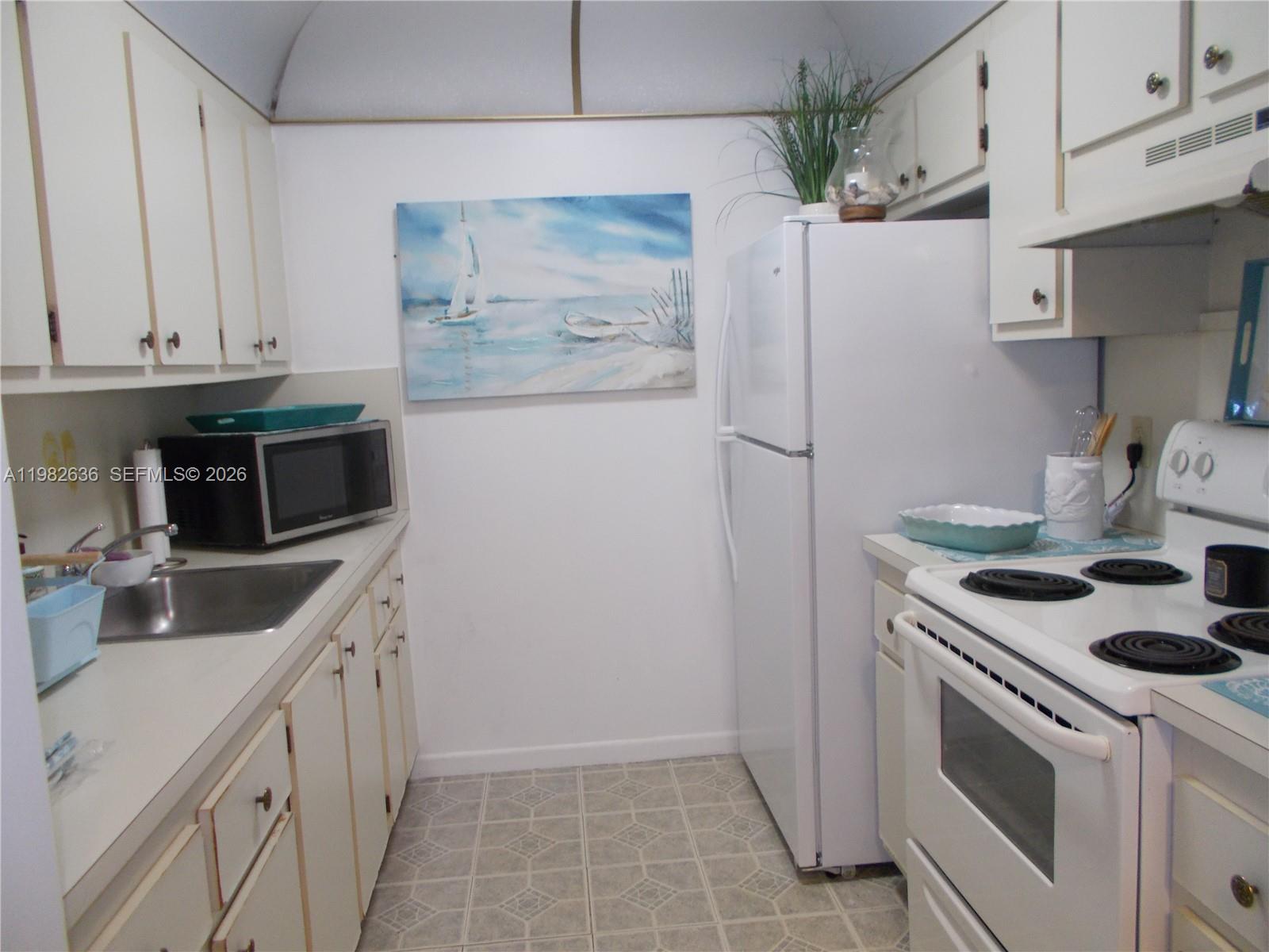 NEW HAMPTON AT CENTURY VI - Residential