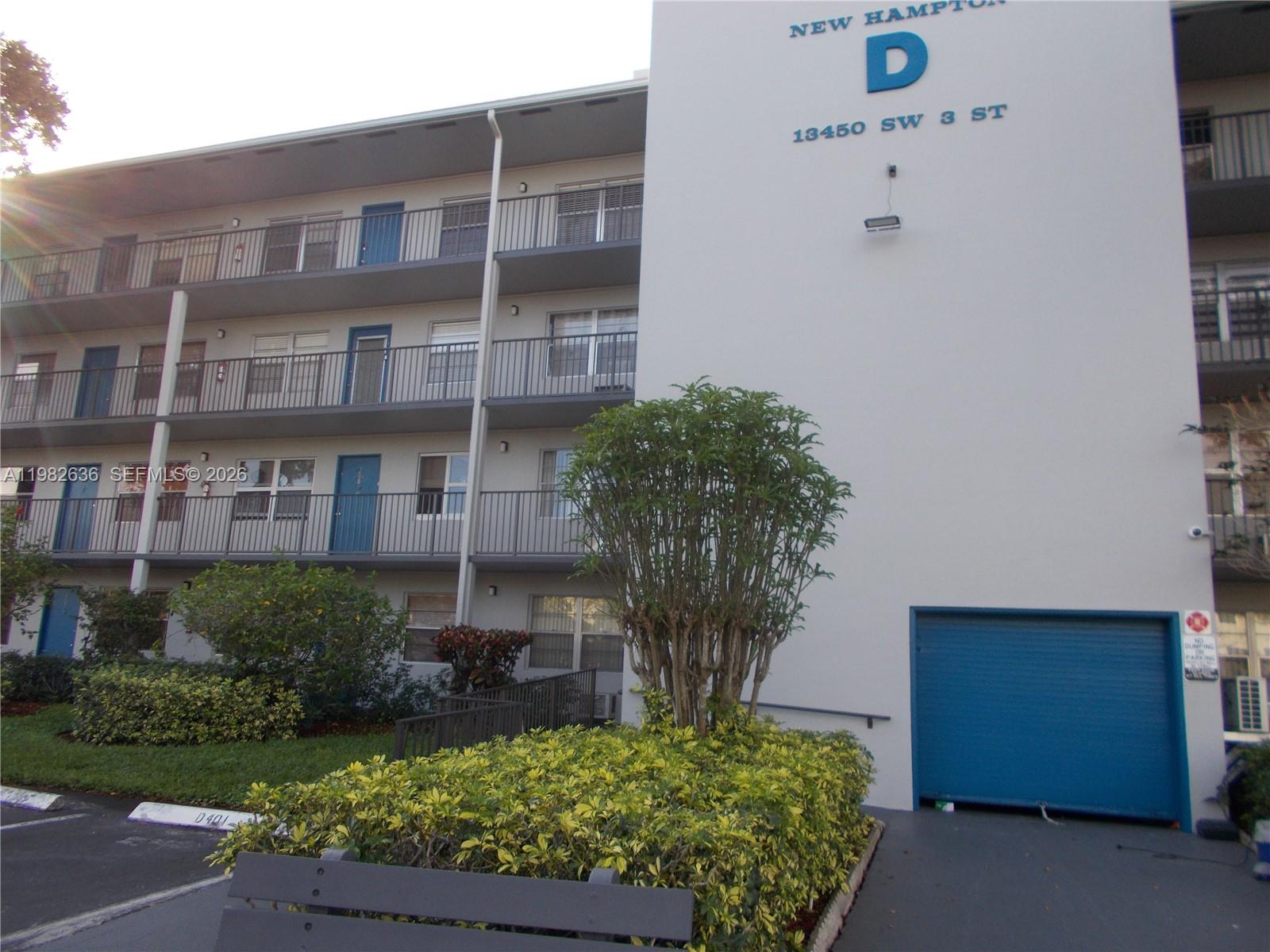 NEW HAMPTON AT CENTURY VI - Residential