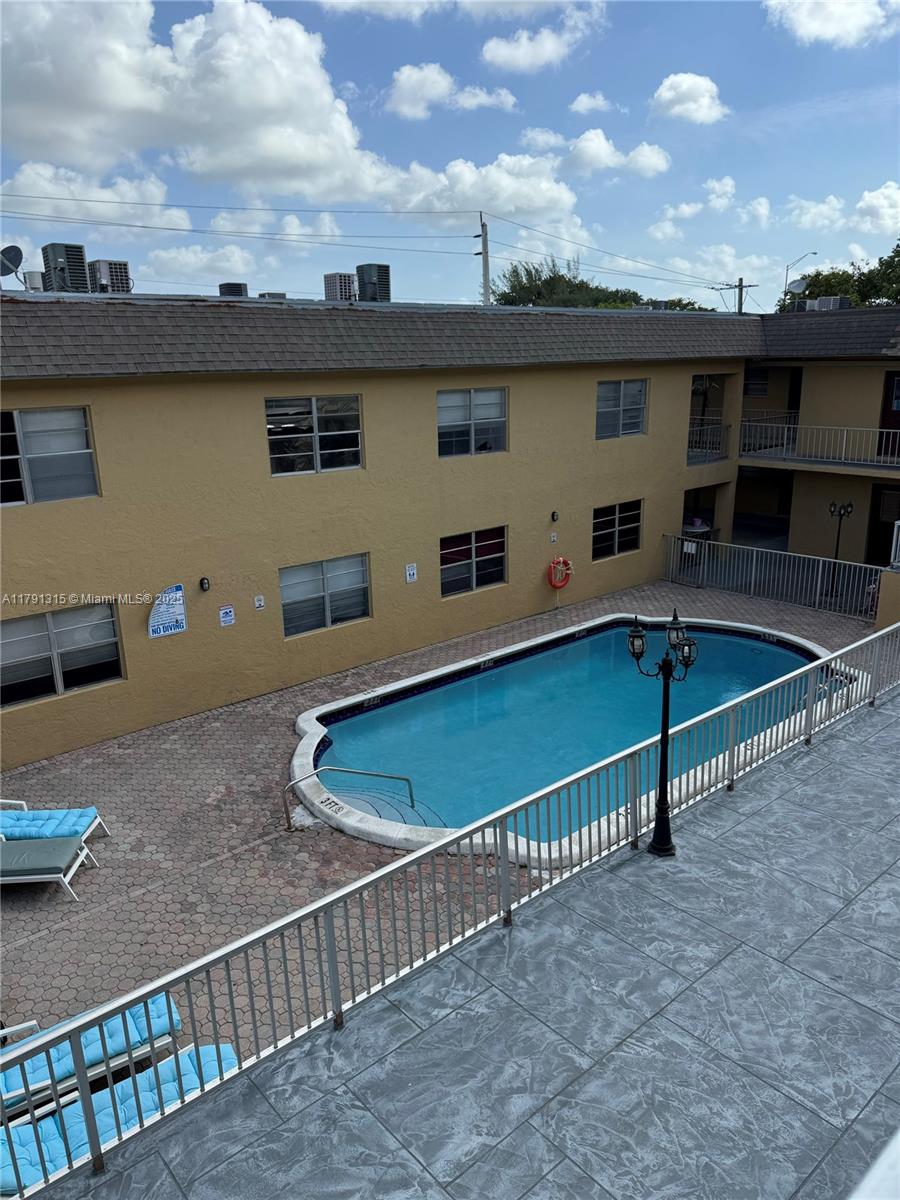 6840 Pembroke Rd 219