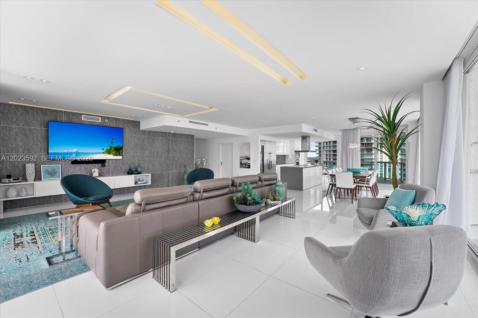 OCEANIA V CONDO - Residential
