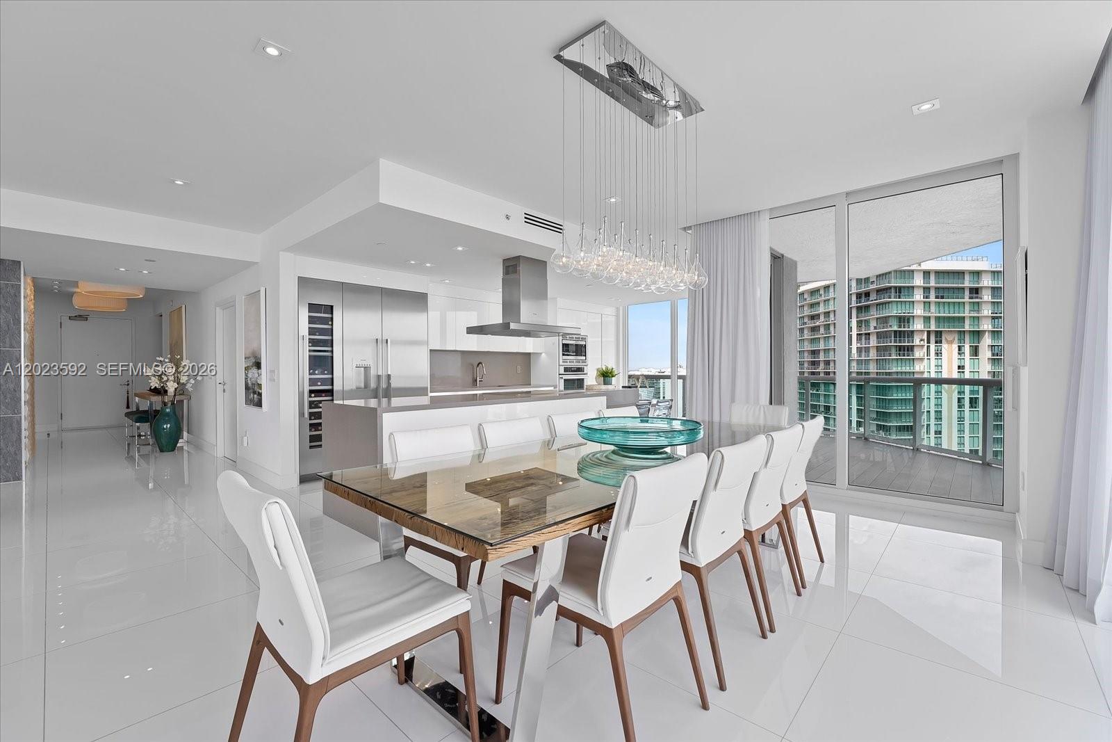OCEANIA V CONDO - Residential