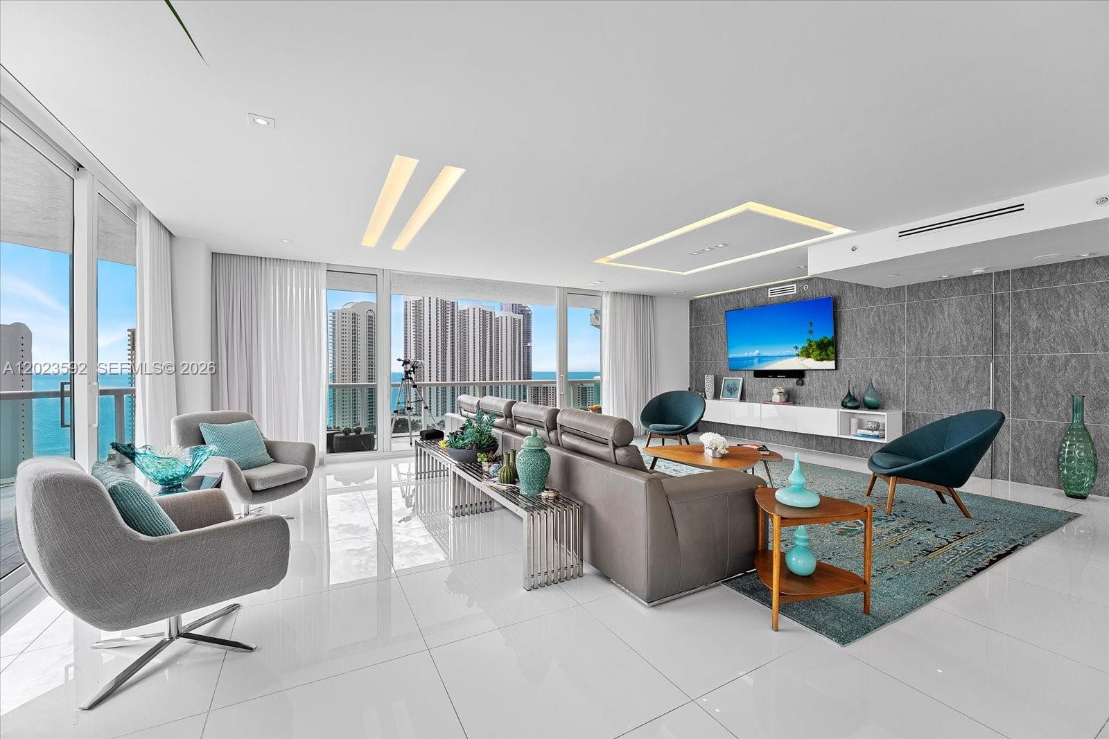 OCEANIA V CONDO - Residential