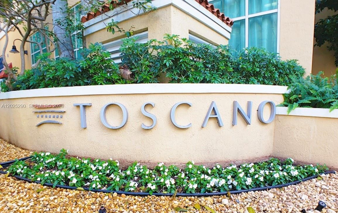 TOSCANO CONDO - Residential