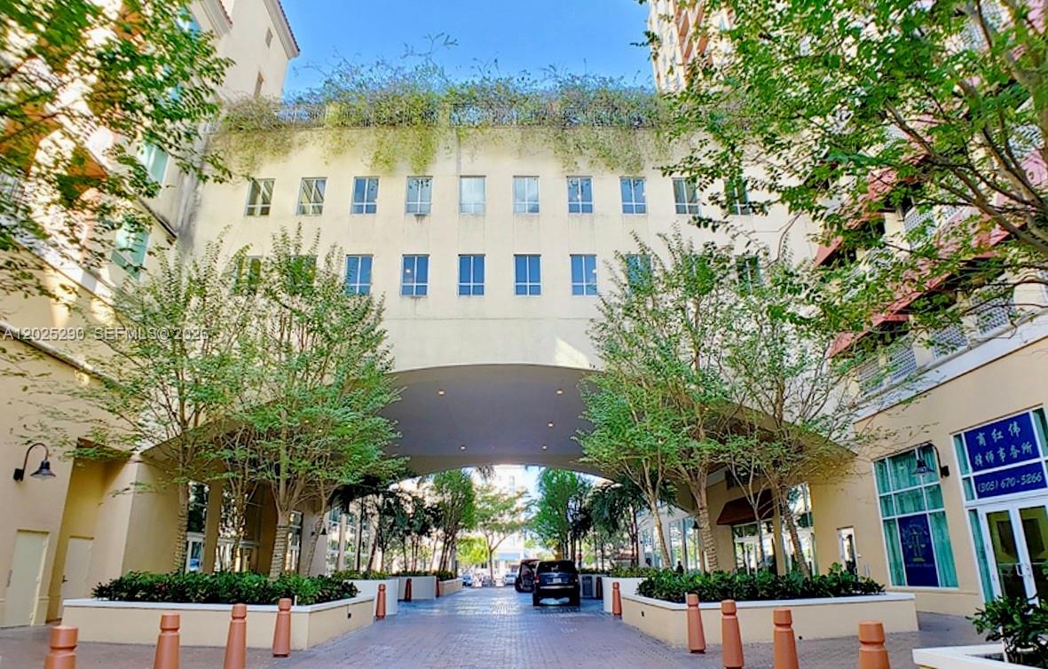 TOSCANO CONDO - Residential