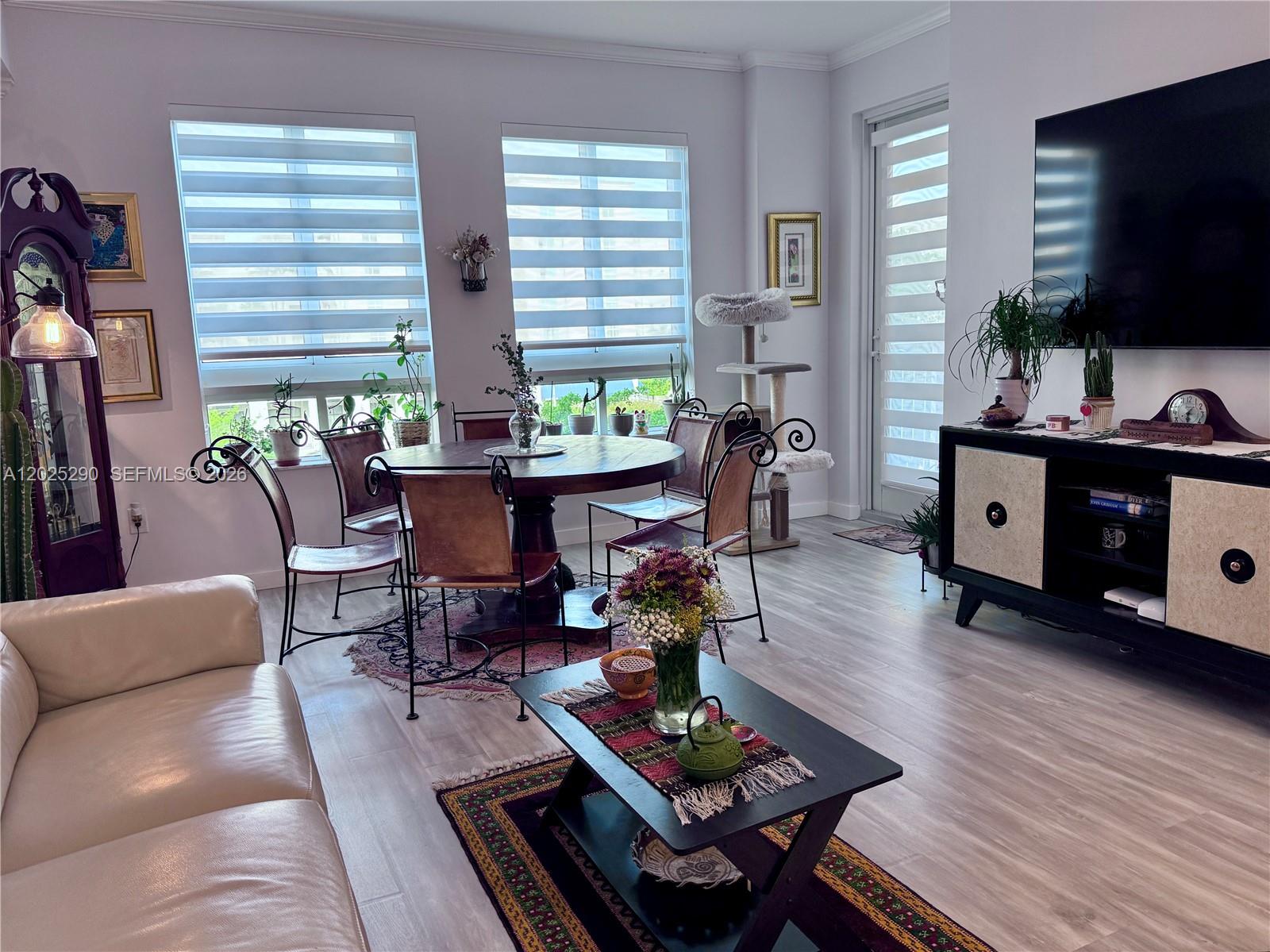 TOSCANO CONDO - Residential