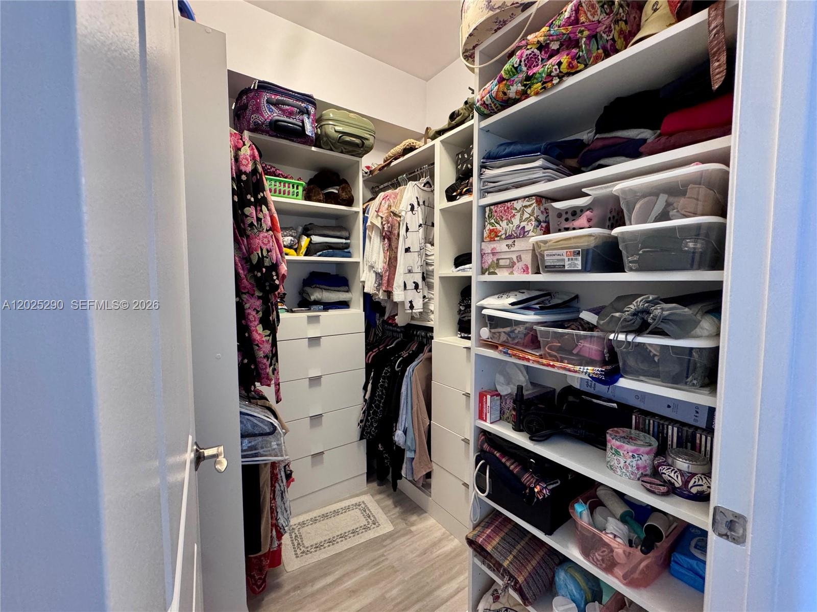 TOSCANO CONDO - Residential