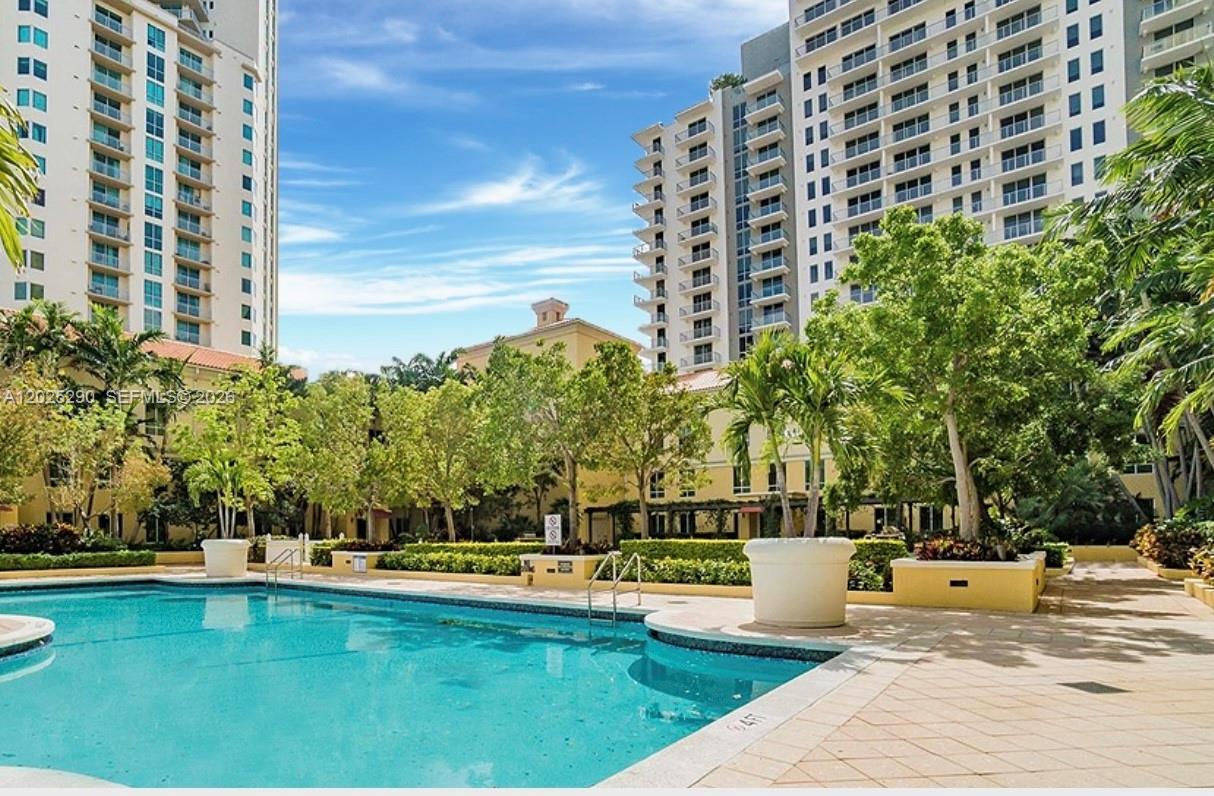 TOSCANO CONDO - Residential