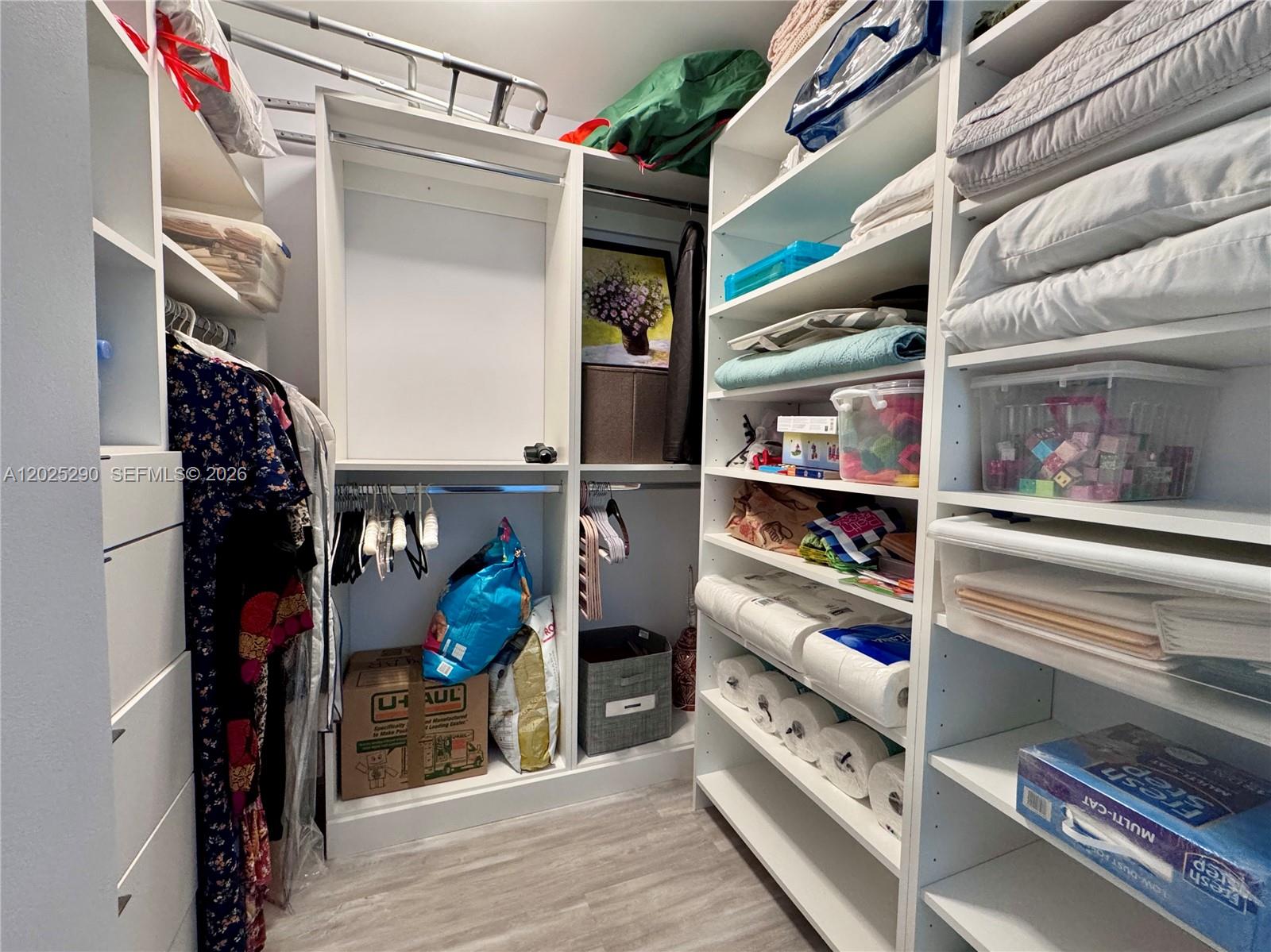 TOSCANO CONDO - Residential