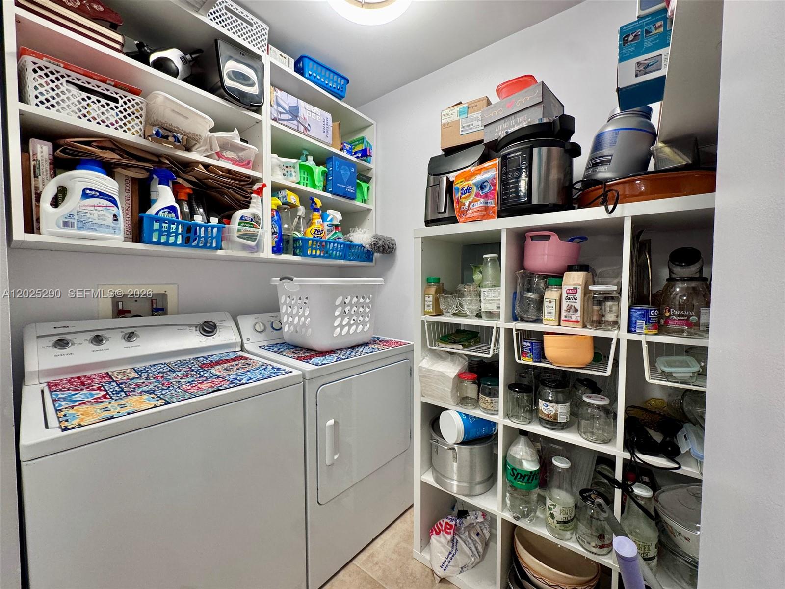 TOSCANO CONDO - Residential