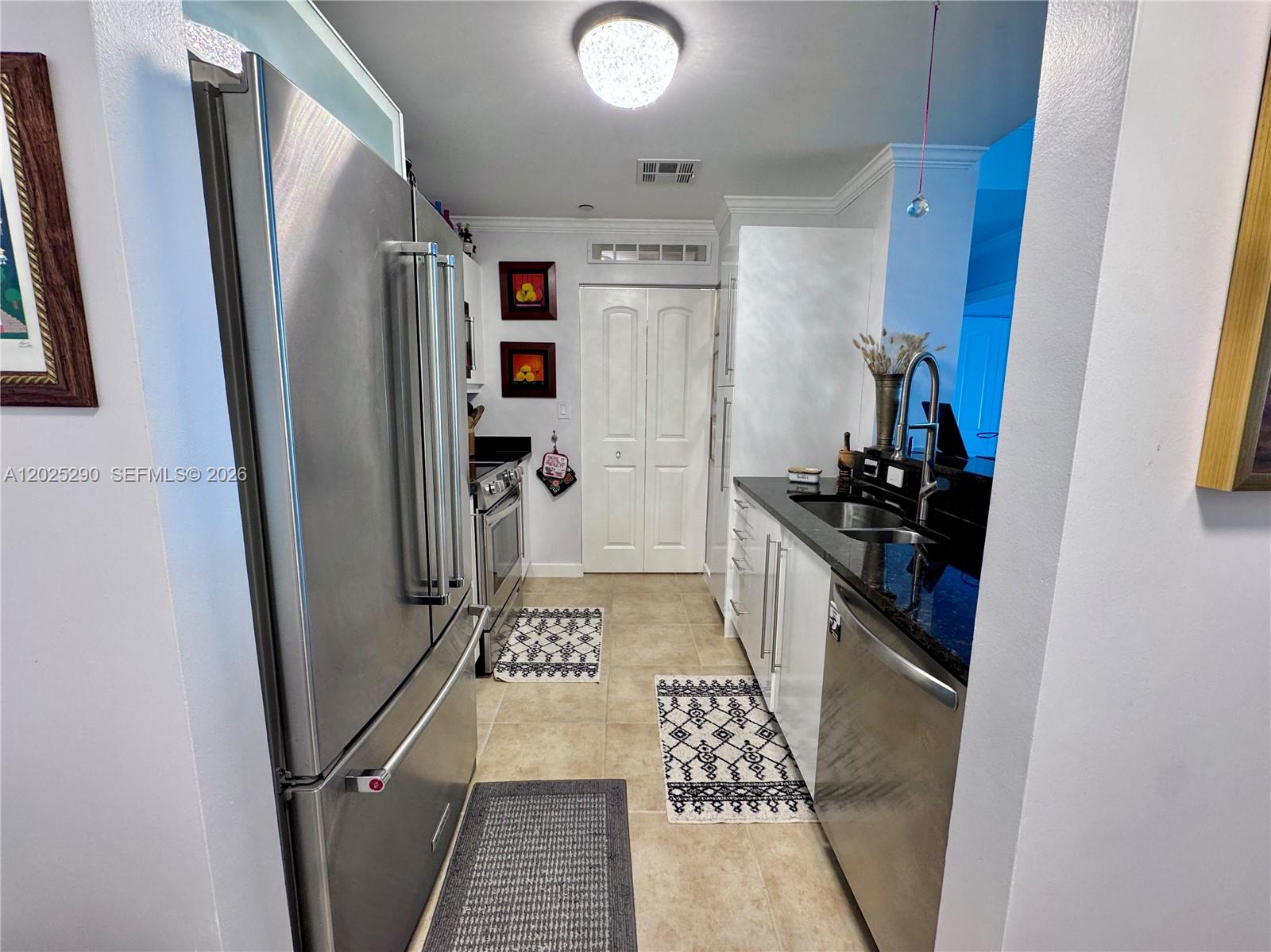 TOSCANO CONDO - Residential