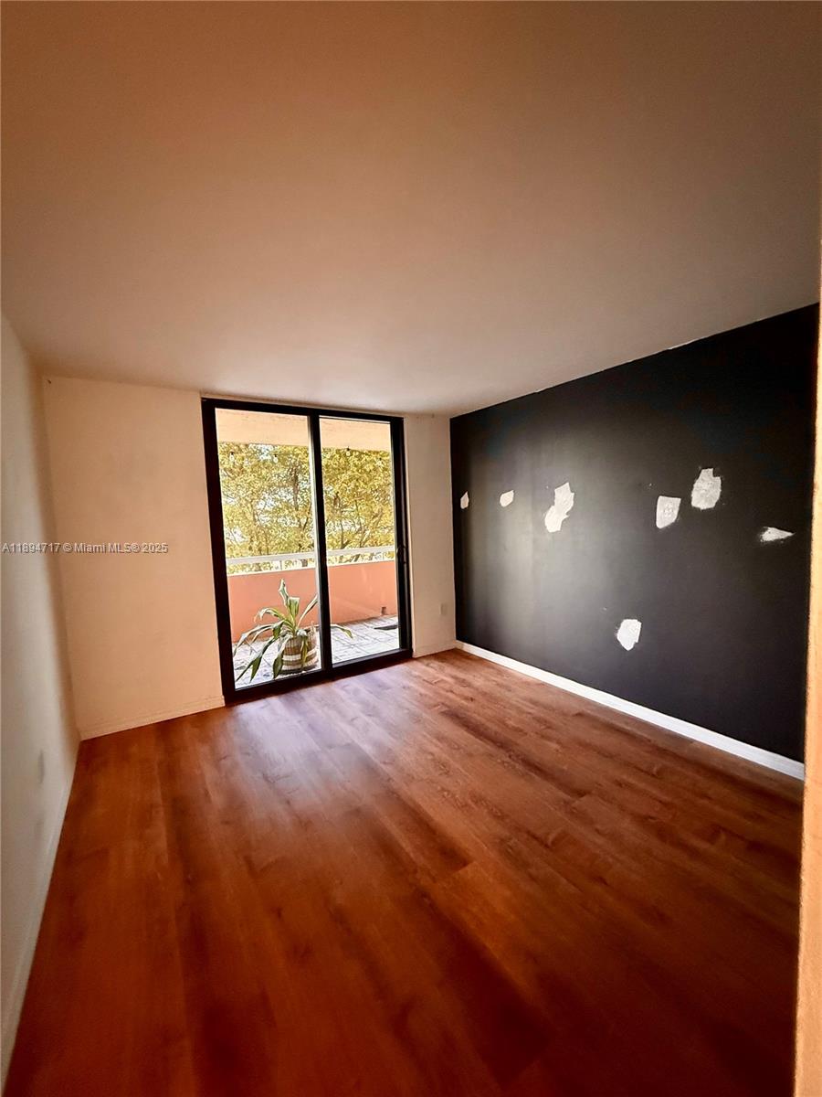 ABBOTT GARDENS CONDO - Residential Lease