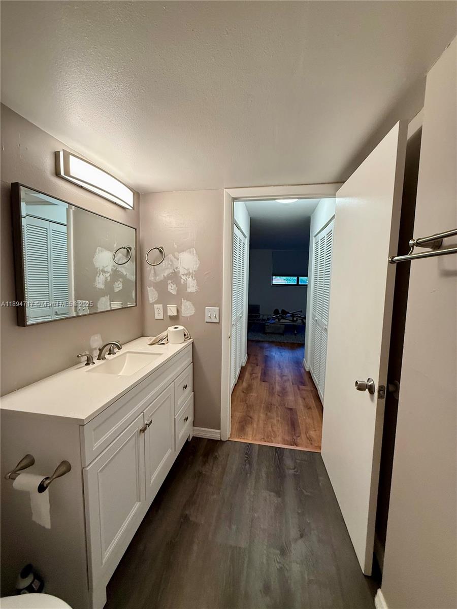 ABBOTT GARDENS CONDO - Residential Lease