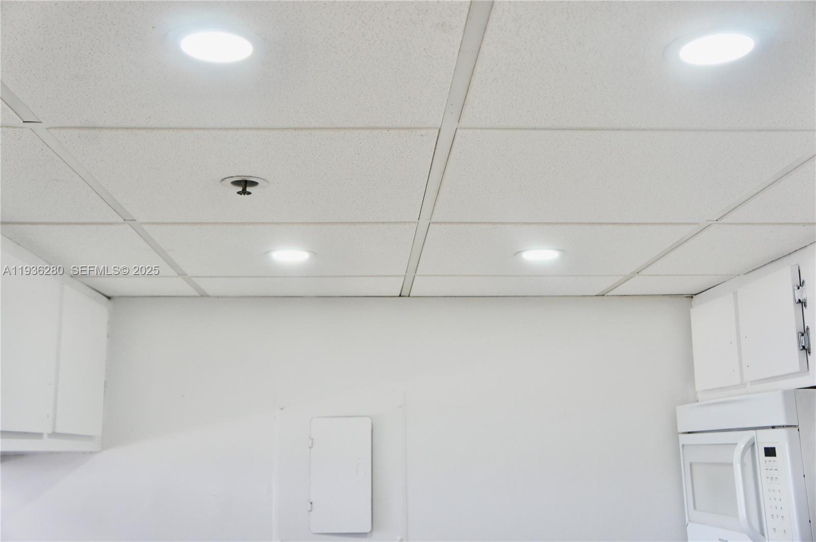 7601 E Treasure Dr 1406