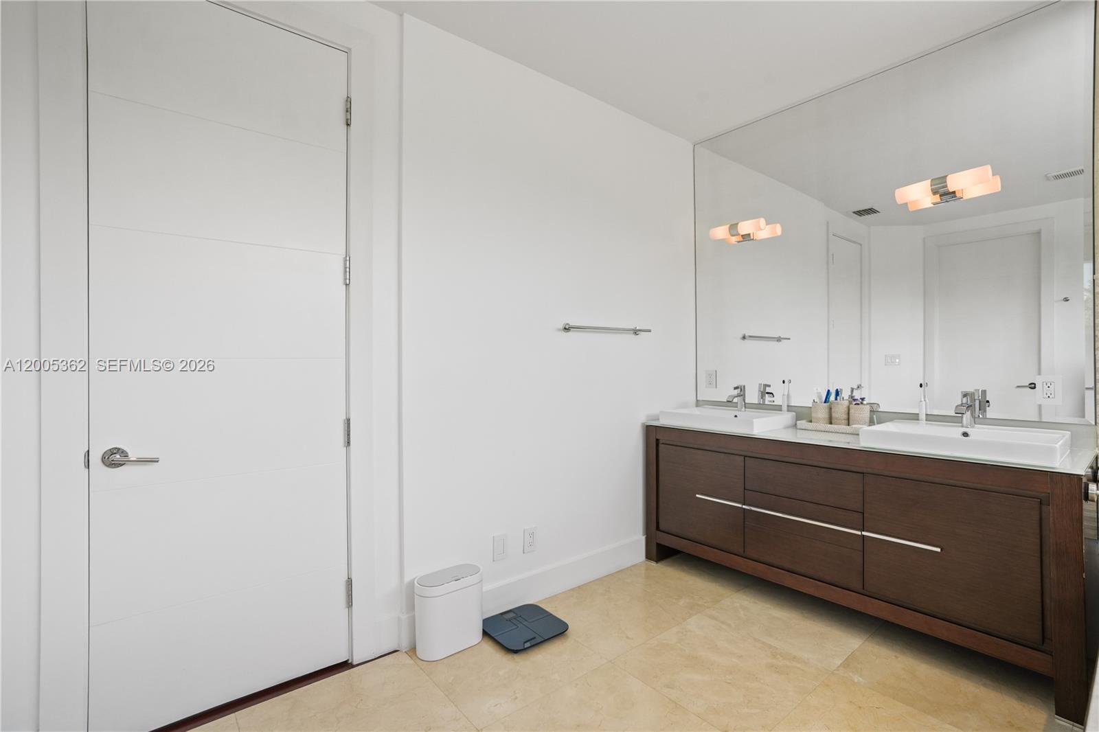 BISCAYNE KEY ESTATES - Residential