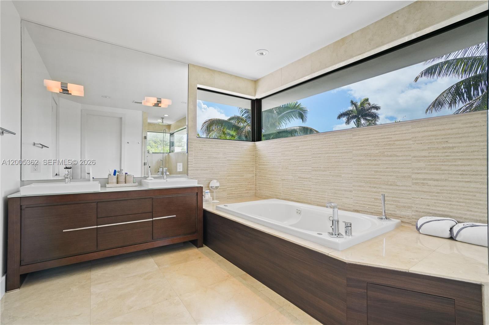 BISCAYNE KEY ESTATES - Residential